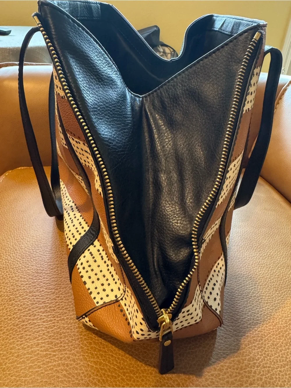 Fossil stylish tote